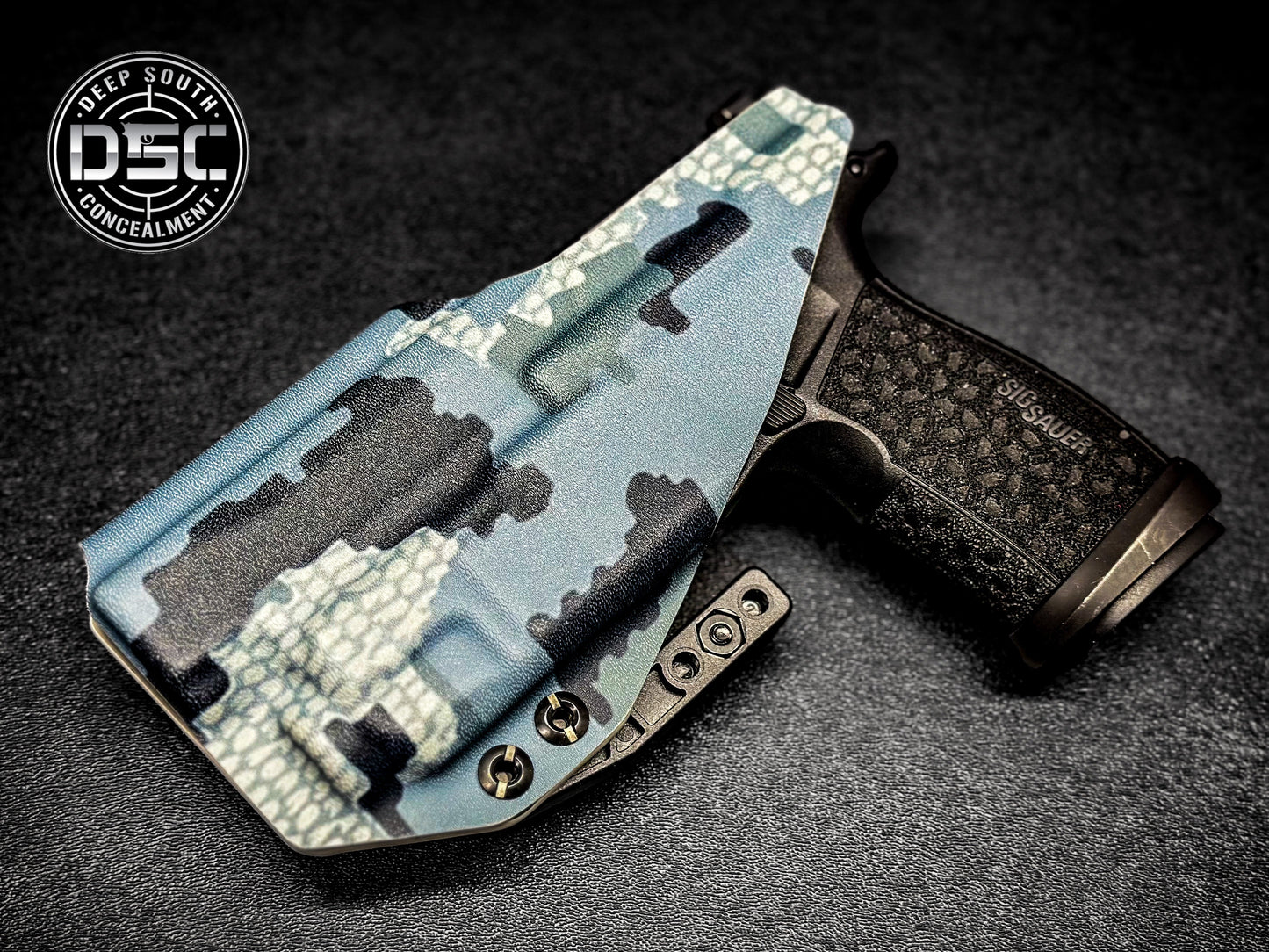 Sig Sauer P365 Fuse w/Streamlight TLR7 Camo Design RH IWB Holster
