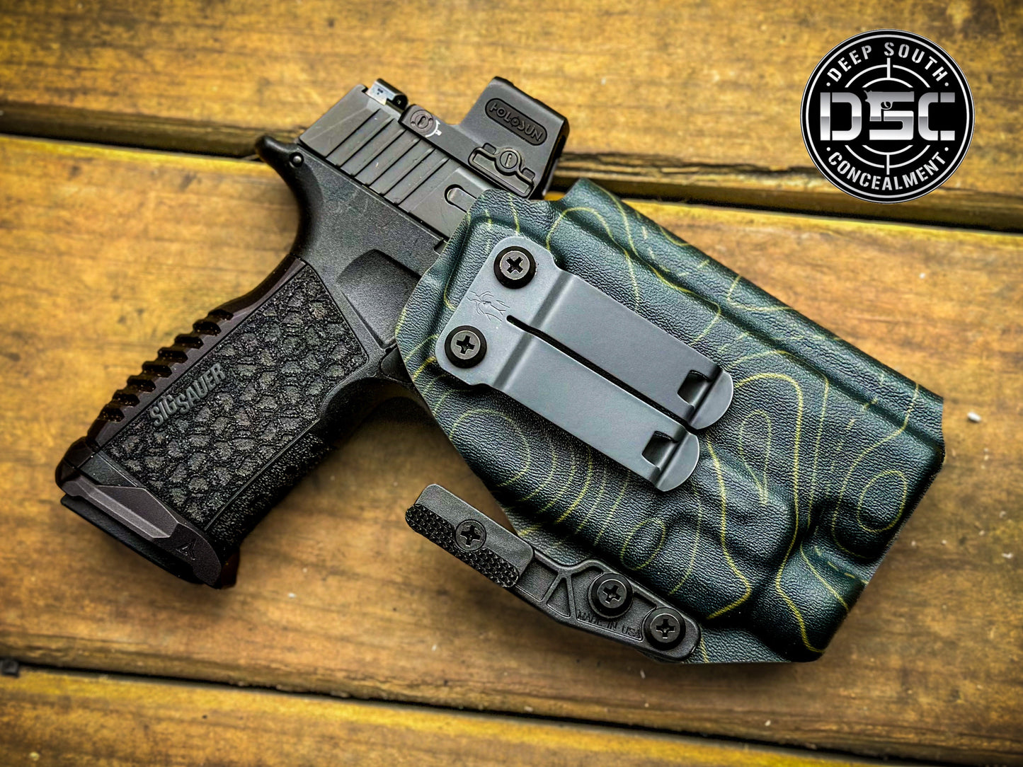 Sig Sauer P365 Fuse w/Streamlight TLR-7 HLX Black/OD Green TOPO RH IWB Holster