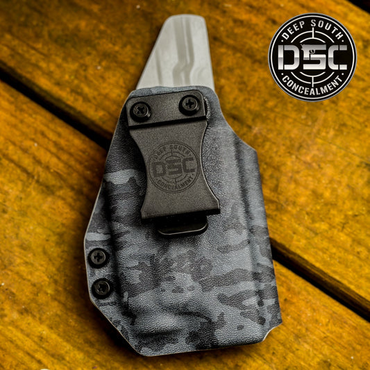 Sig Sauer P365 Fuse w/Streamlight TLR-7 Multicam Black RH IWB Concealment Holster