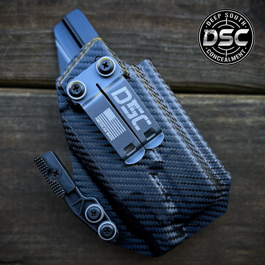 Glock 19 w/Streamlight TLR7 HLX Black Carbon Fiber RH IWB Holster