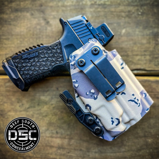 Sig Sauer P365 XMacro w/Streamlight TLR-7 Sub Desert Storm (Chocolate Chip) Camo RH IWB Holster