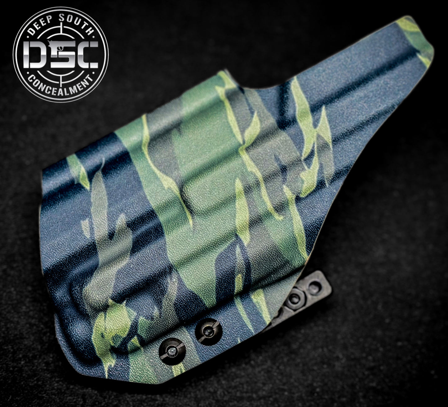 Heckler & Koch VP9SK w/Streamlight TLR7 Tiger Stripe Camo RH IWB Holster